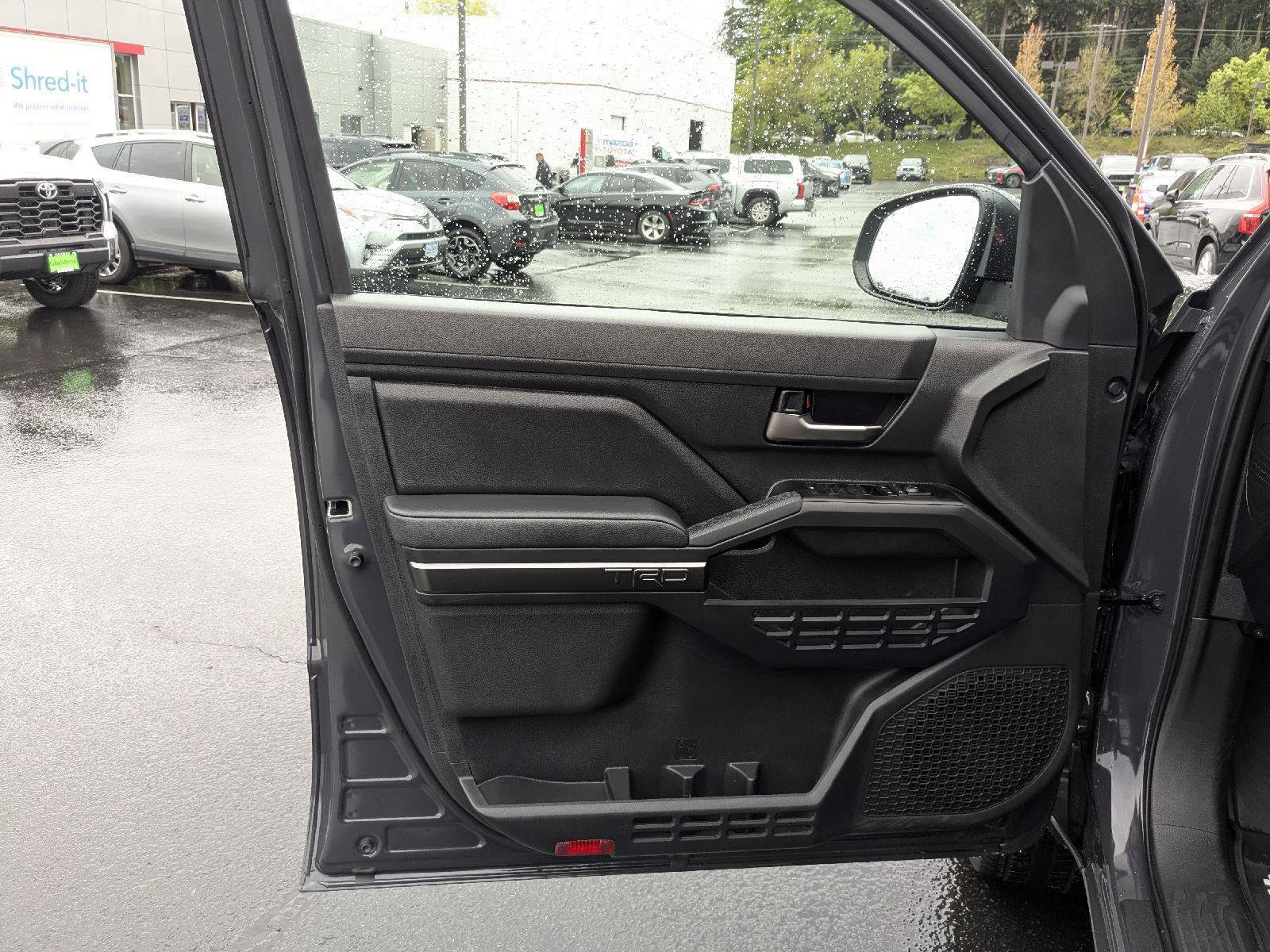 Certified 2025 Toyota Tacoma TRD Sport AWD/4WD image 33