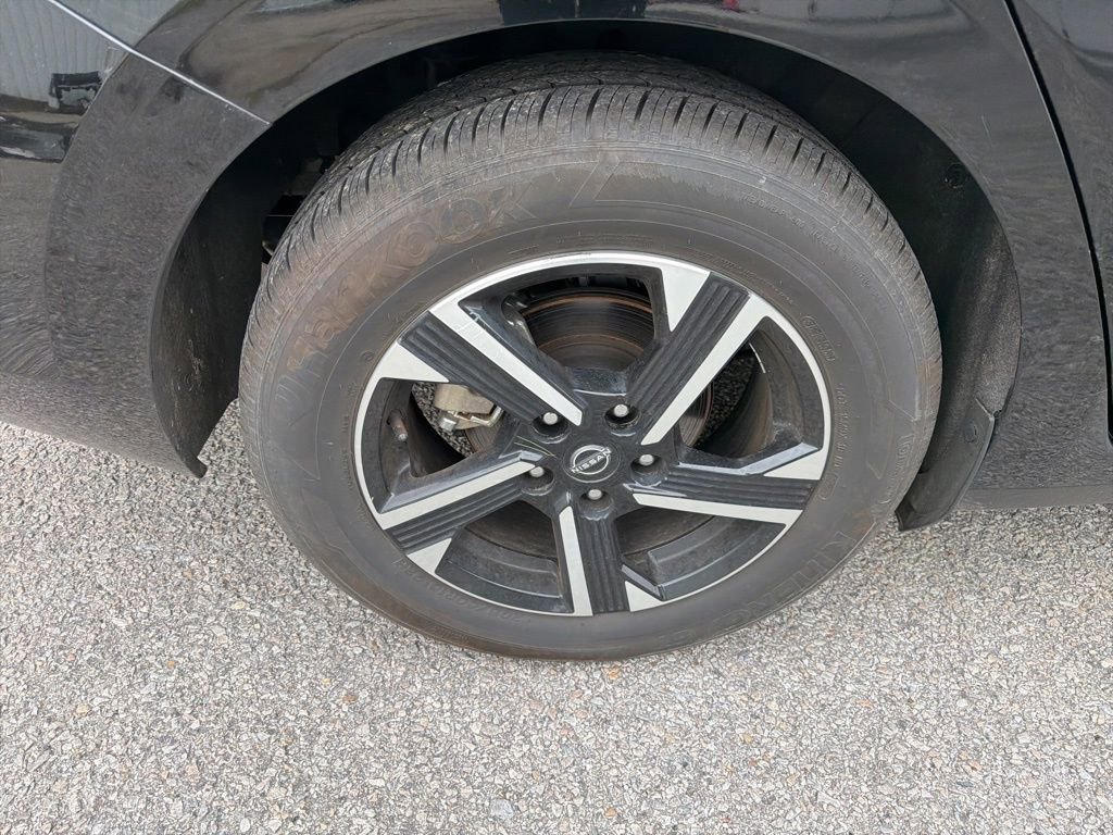 Used 2025 Nissan Sentra SV image 17