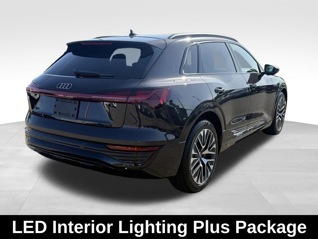 Used 2024 Audi Q8 e-tron Premium Plus w/ Premium Plus Package image 5