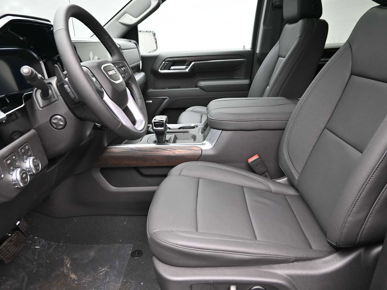 New 2026 GMC Sierra 1500 SLT image 9