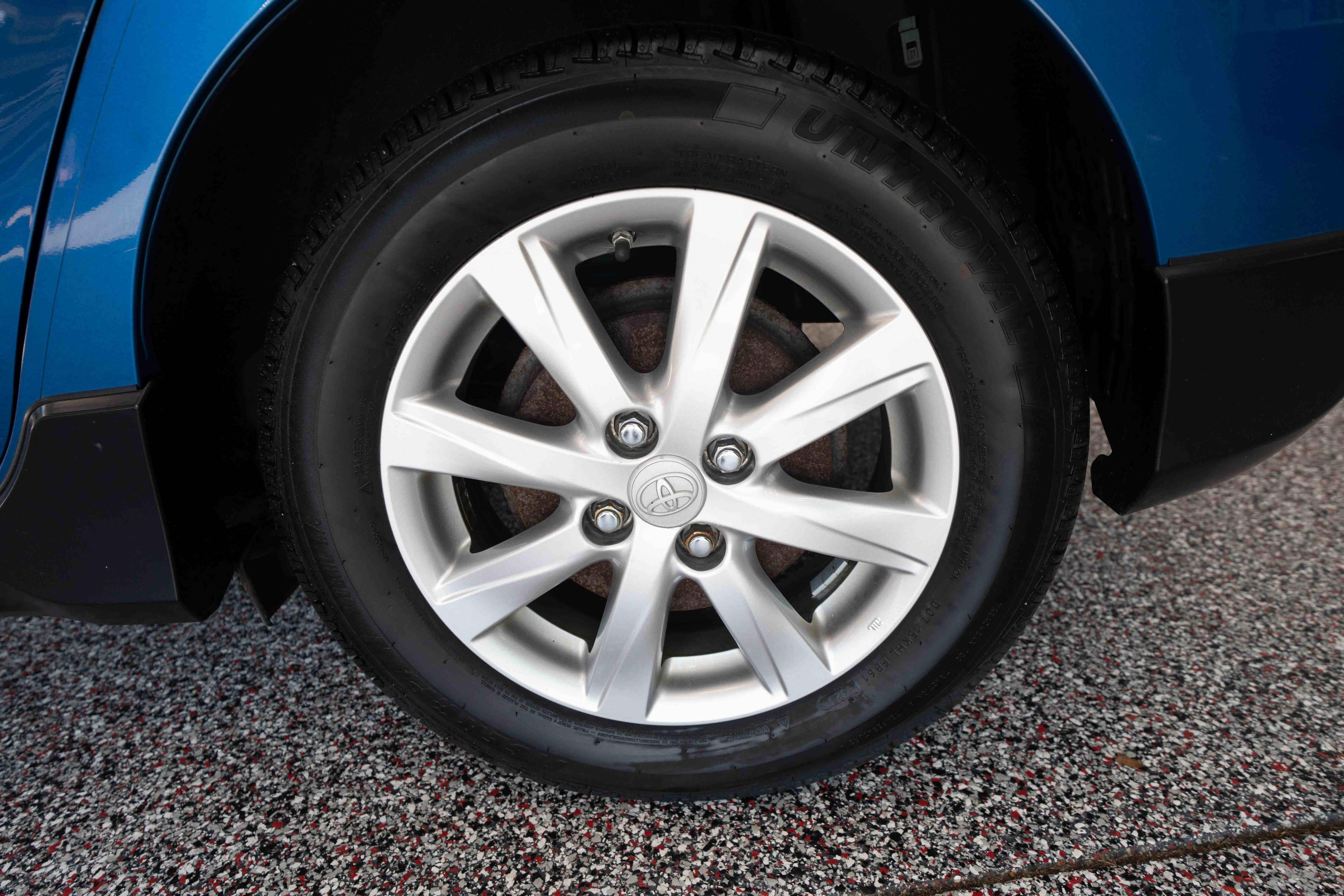 Used 2017 Toyota Prius C Two FWD image 27