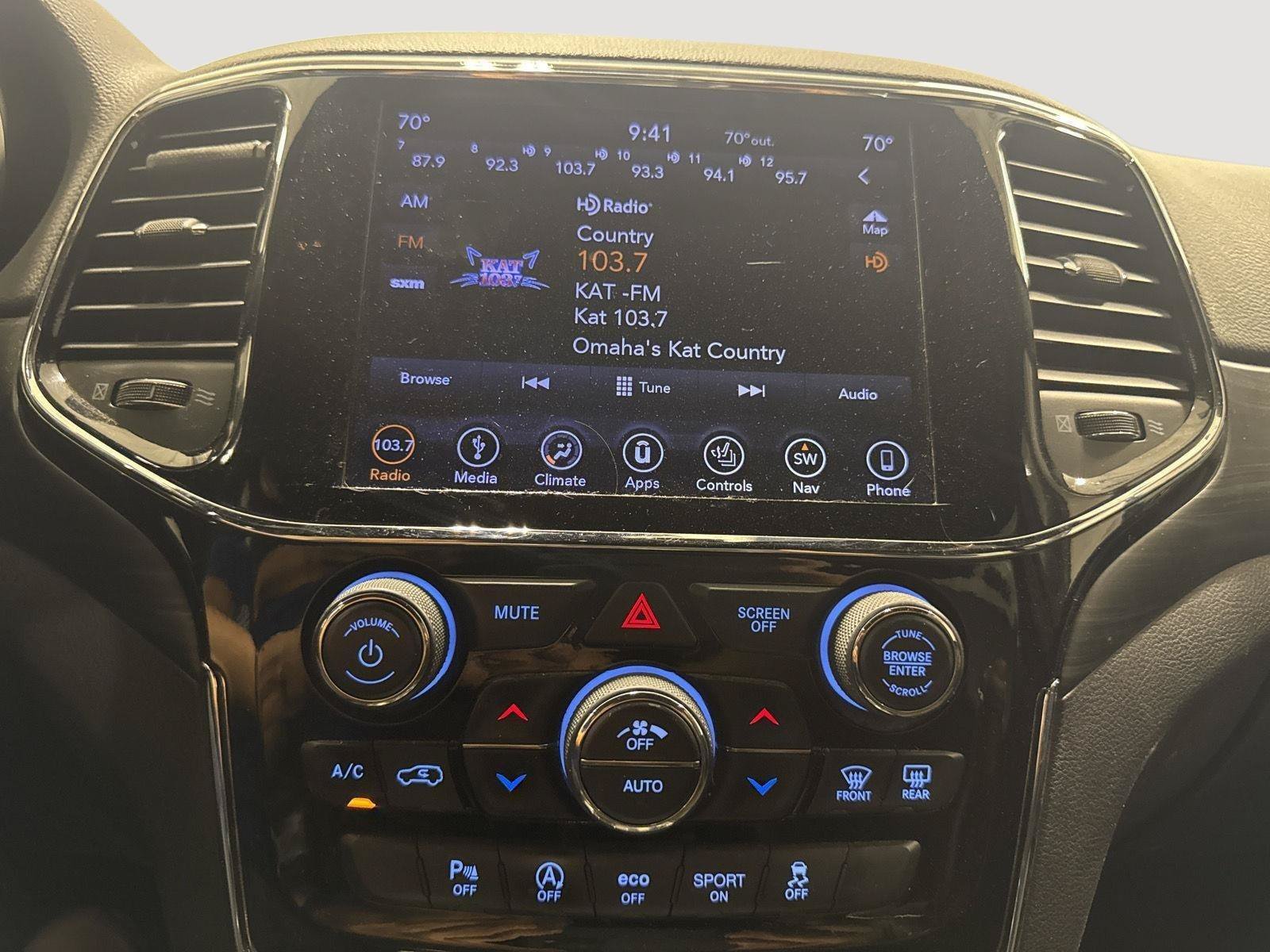 Used 2019 Jeep Grand Cherokee Altitude AWD/4WD image 15