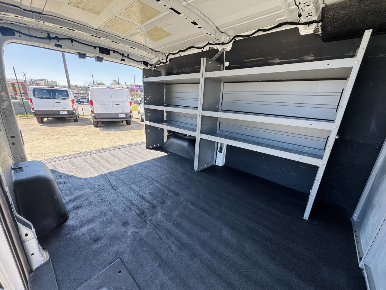 Used 2022 Ford Transit 150 350 3dr SWB Medium Roof Cargo image 18