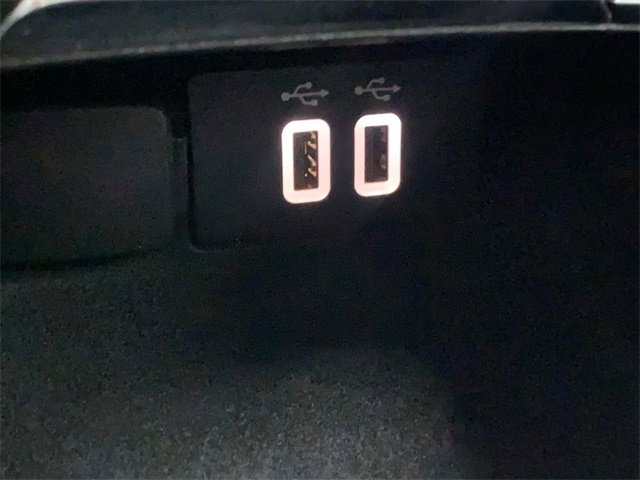 Used 2016 Lincoln MKC Premiere image 28