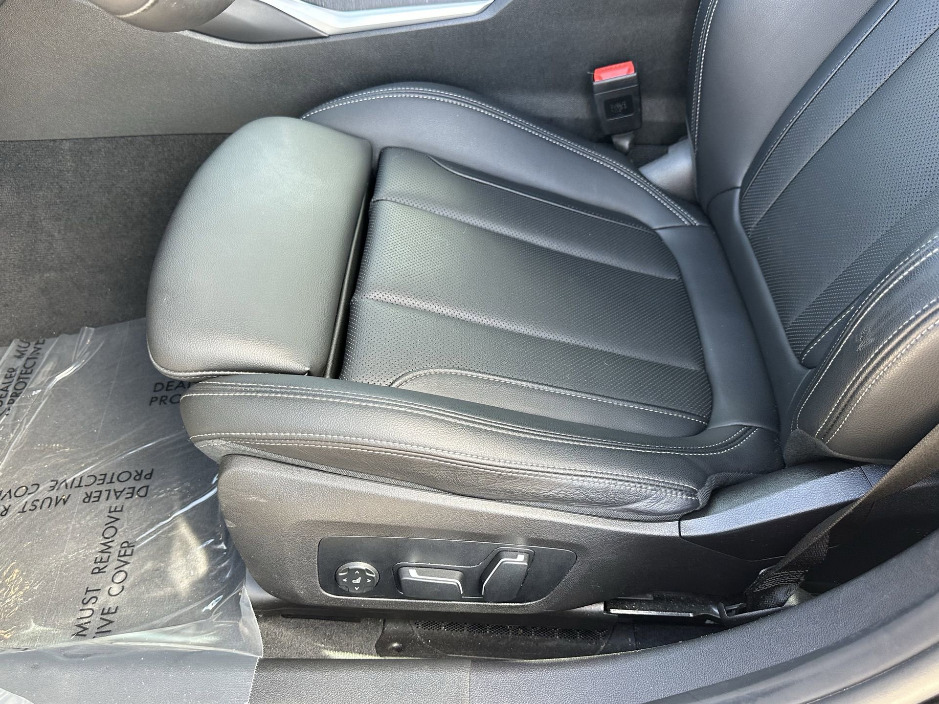 Certified 2025 BMW 330i Sedan image 22