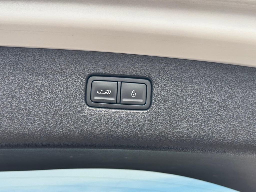 Used 2024 Genesis GV80 2.5T image 6