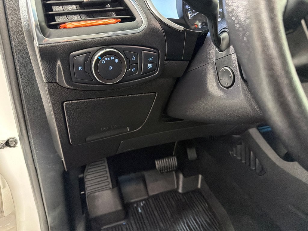 Used 2019 Ford Edge Titanium w/ Equipment Group 301A AWD/4WD image 15