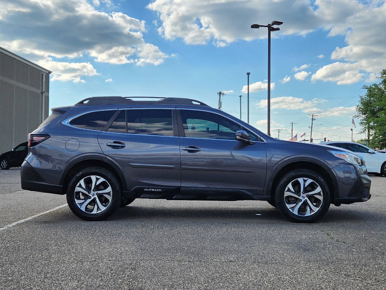 Used 2020 Subaru Outback Limited AWD/4WD image 3