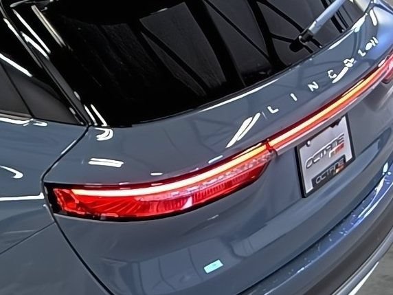 Used 2025 Lincoln Corsair AWD w/ Equipment Group 101A image 11