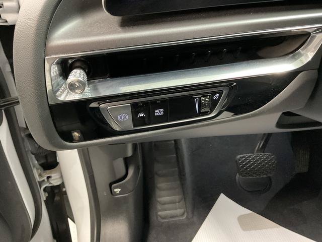 Used 2024 Cadillac Lyriq Tech w/ LPO, Floor Liner Package AWD/4WD image 11