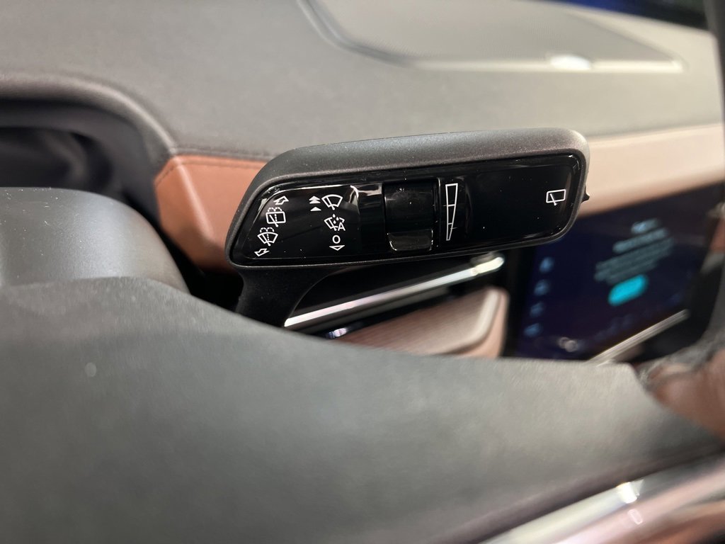 Used 2025 Lincoln Navigator Reserve image 24