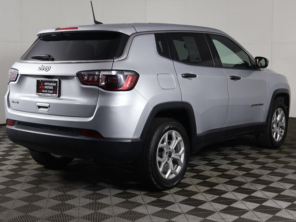 Used 2025 Jeep Compass Sport AWD/4WD image 7