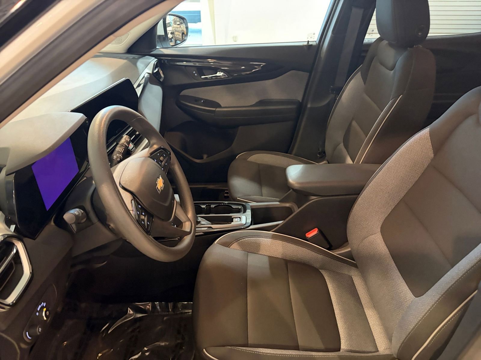 Used 2025 Chevrolet TrailBlazer LT image 24