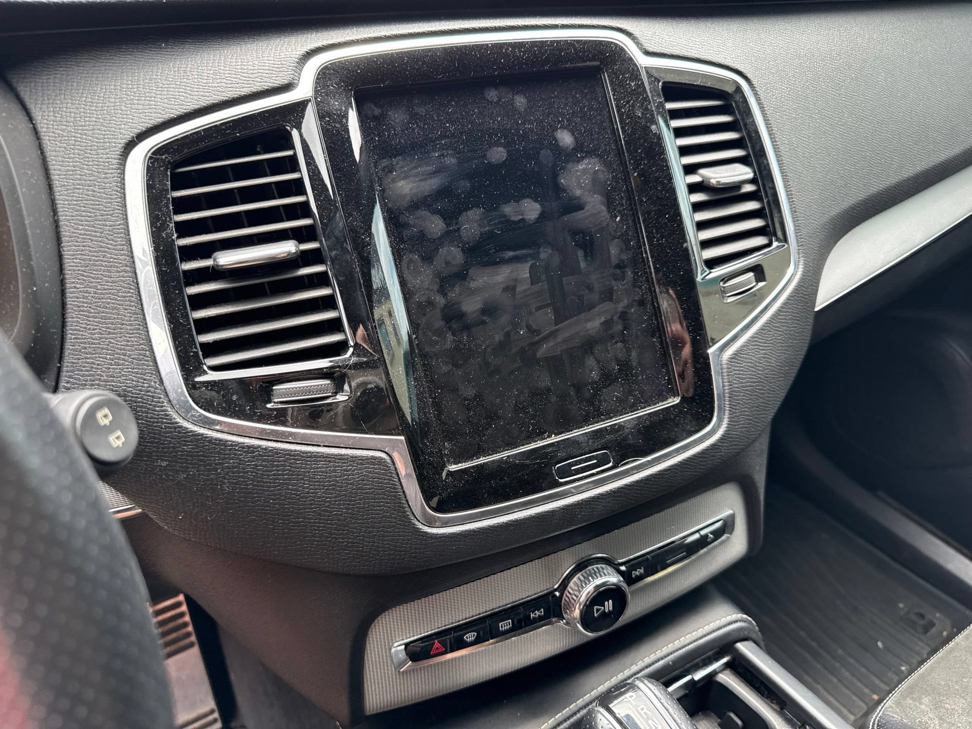Used 2018 Volvo XC90 T5 R-Design w/ Convenience Package FWD image 16