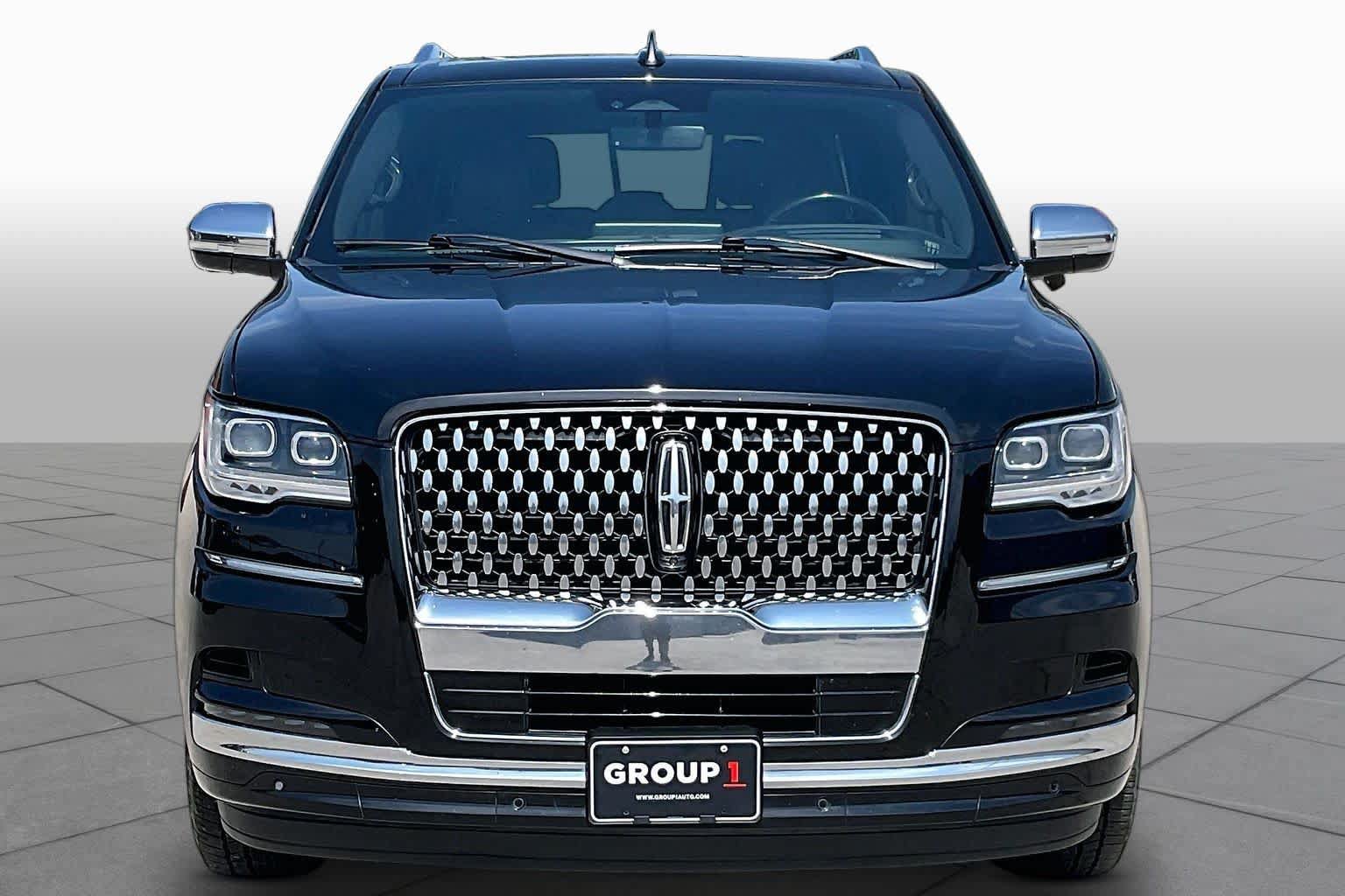 Used 2022 Lincoln Navigator L Black Label AWD/4WD image 4