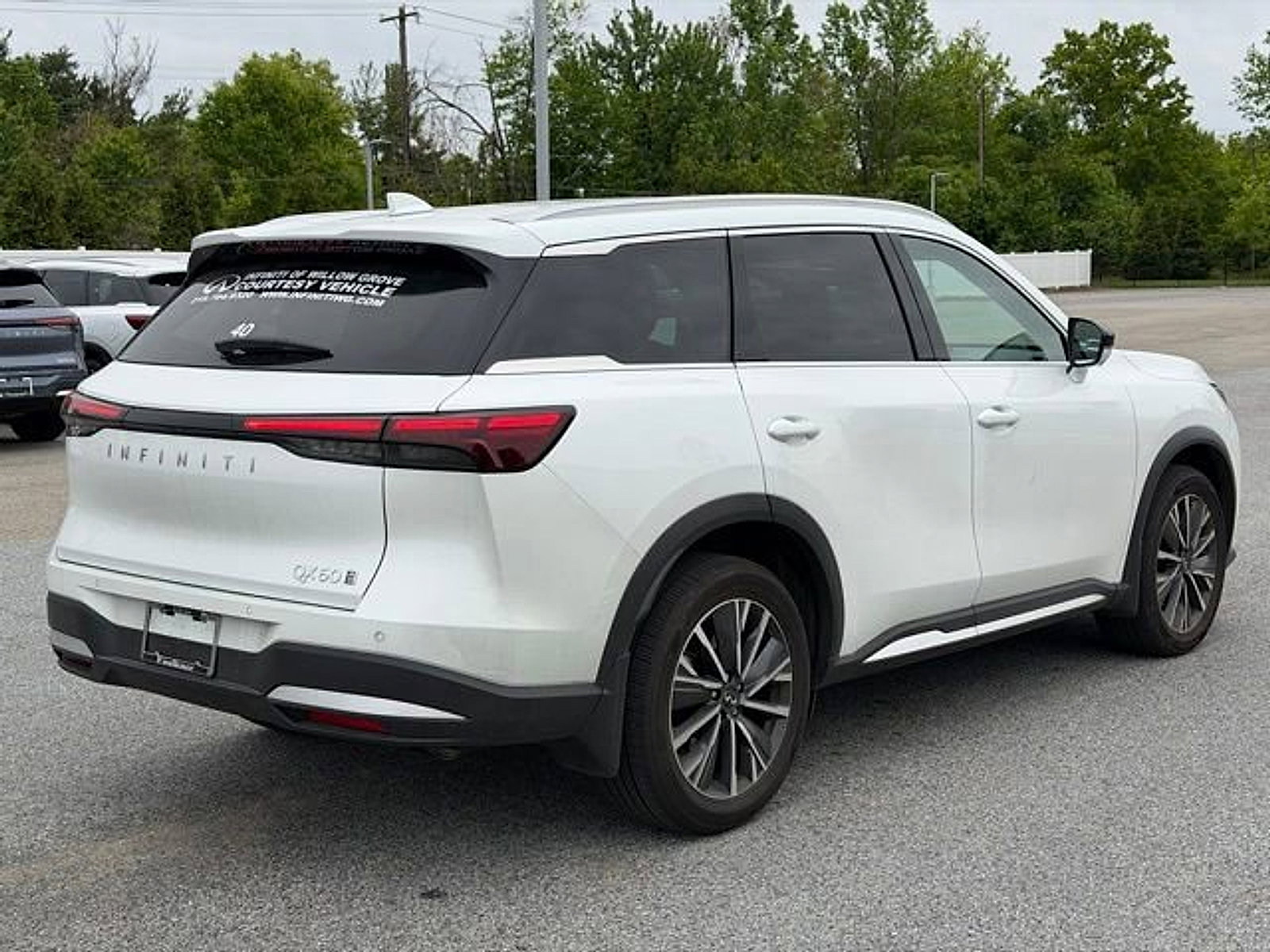 Certified 2026 INFINITI QX60 Luxe w/ Cargo Package AWD/4WD image 7