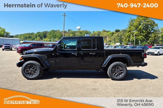 New 2025 Jeep Gladiator Sport image 4