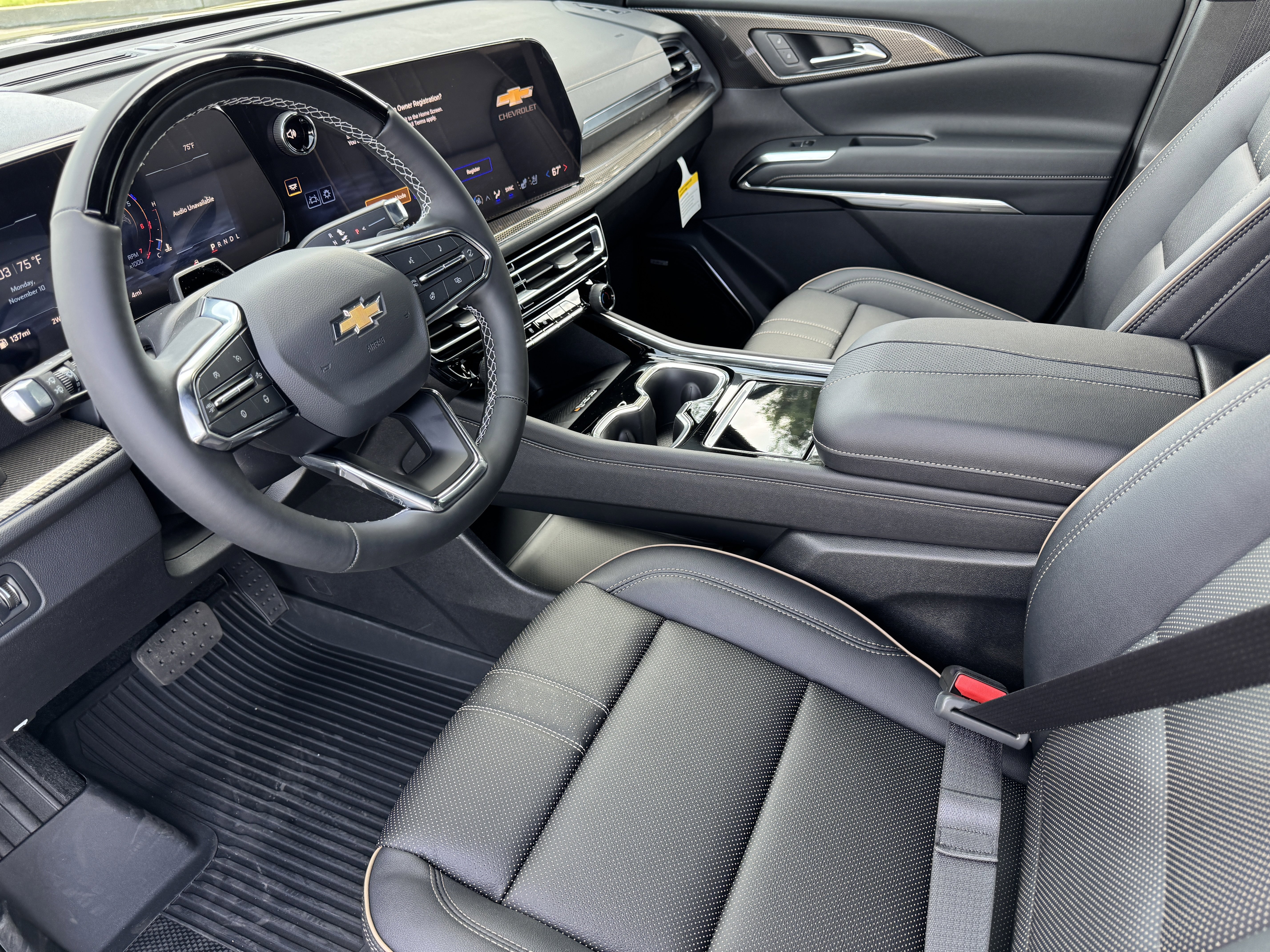 New 2026 Chevrolet Traverse High Country w/ LPO, Floor Liner Package AWD/4WD image 10
