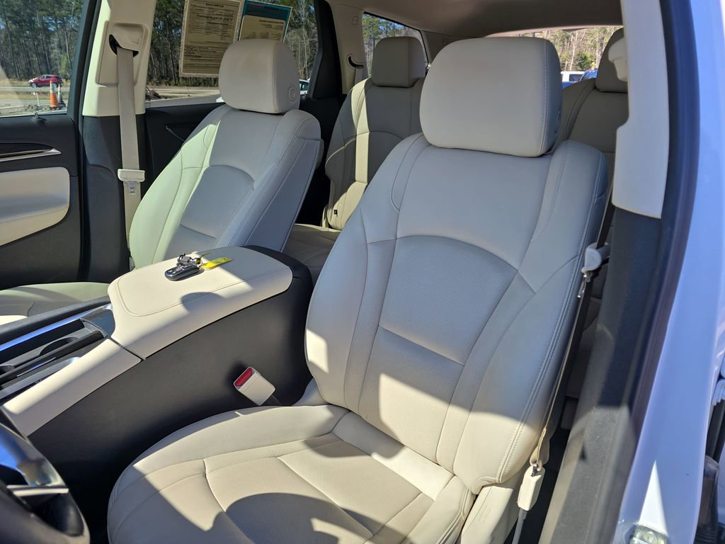 Used 2023 Buick Enclave Essence w/ Experience Buick Package image 20