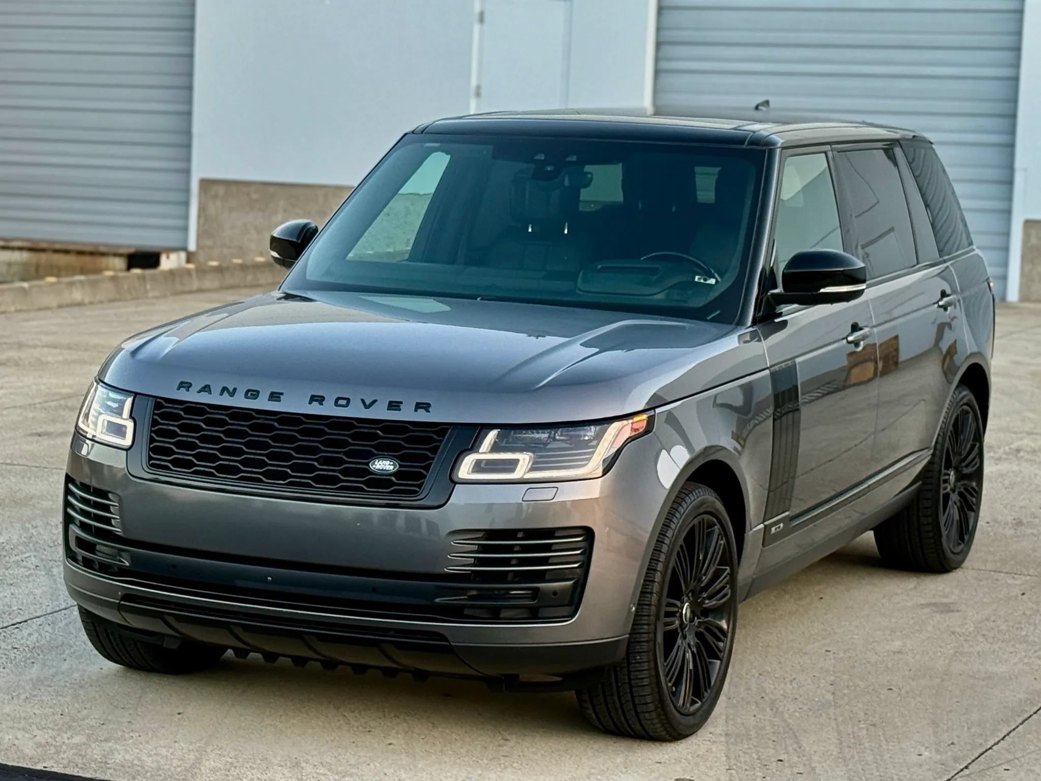 Used 2019 Land Rover Range Rover Long Wheelbase Supercharged AWD/4WD image 9
