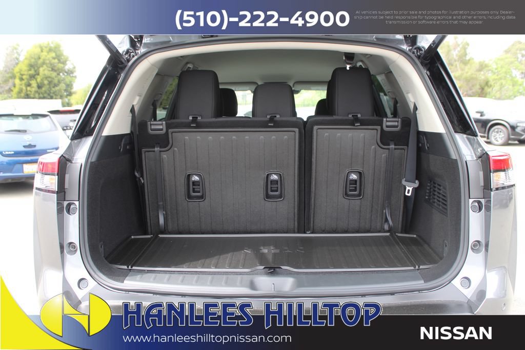 New 2026 Nissan Pathfinder SV w/ Cargo Package AWD/4WD image 10