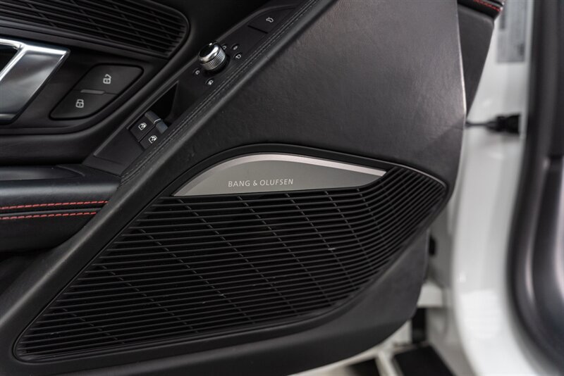 Used 2017 Audi R8 V10 AWD/4WD image 73