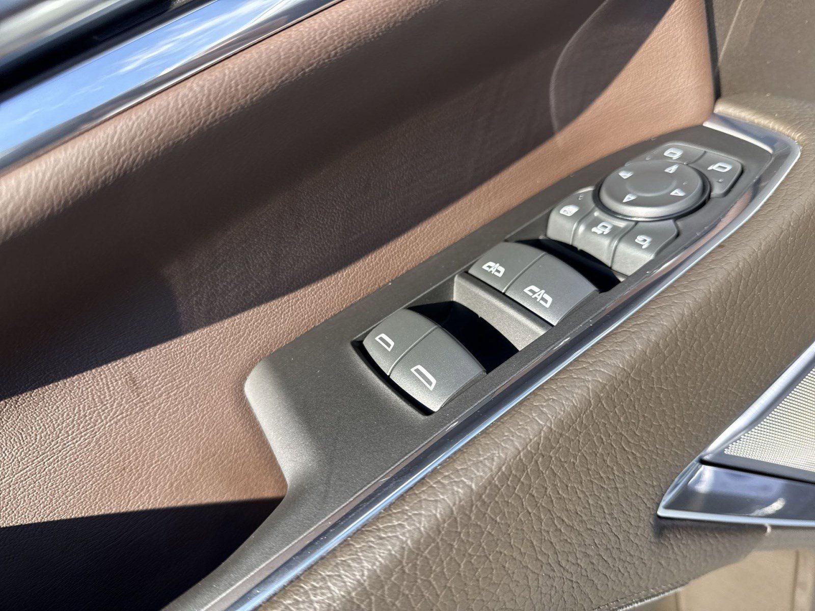 Used 2024 GMC Sierra 3500 Denali w/ Denali Reserve Package image 13