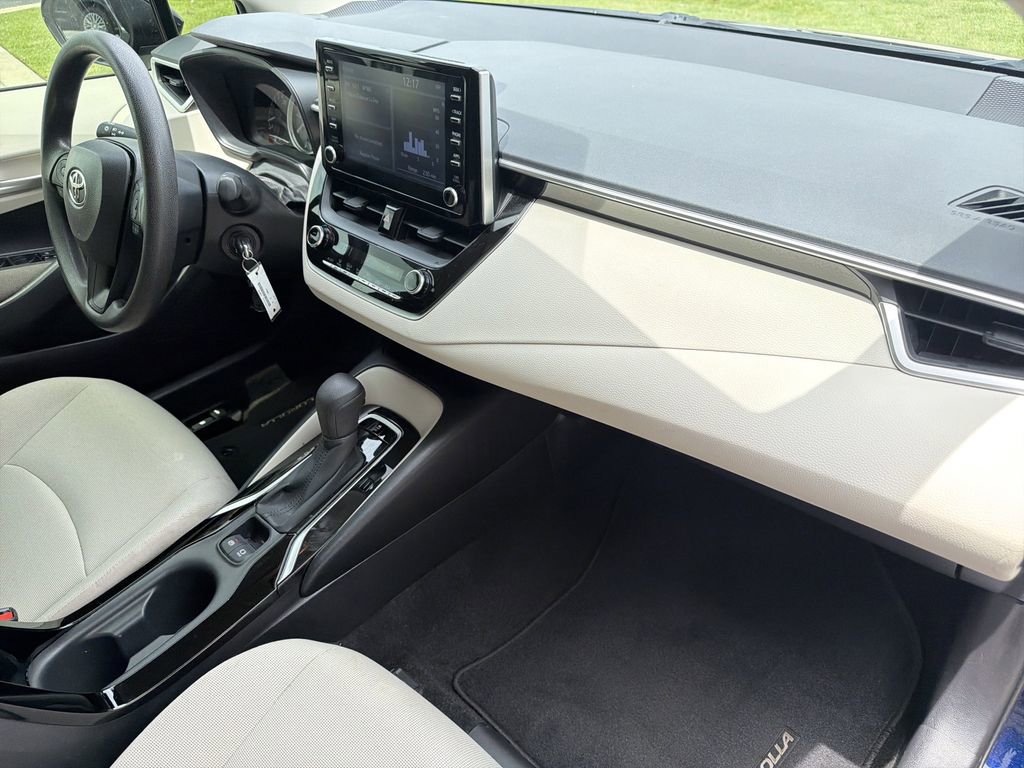 Used 2020 Toyota Corolla LE FWD image 9