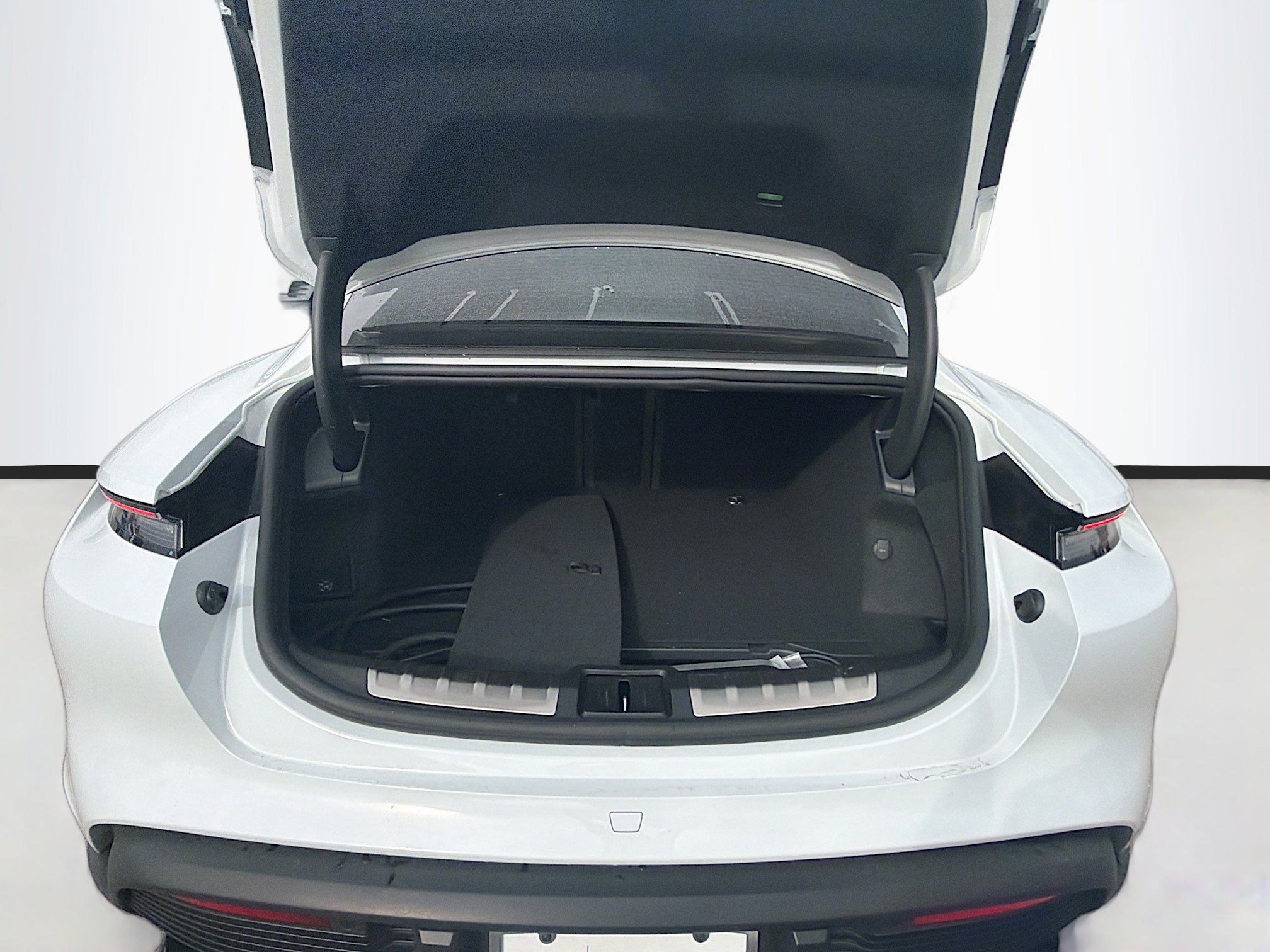 Used 2022 Porsche Taycan GTS w/ Premium Package (P6U) image 12