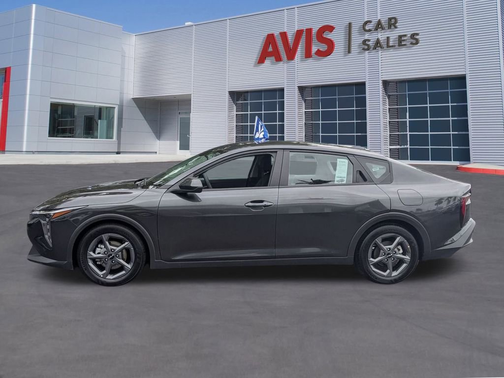 Used 2025 Kia K4 LXS image 11