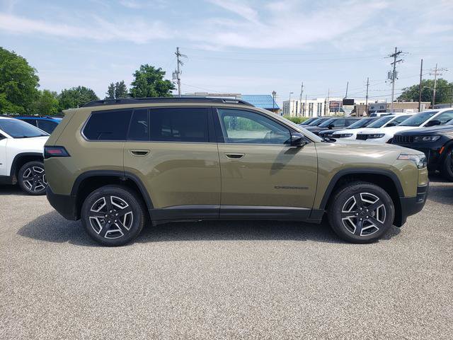New 2026 Jeep Cherokee Laredo AWD/4WD image 2