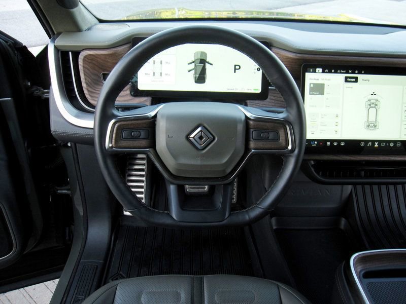 Used 2023 Rivian R1S Launch Edition AWD/4WD image 19