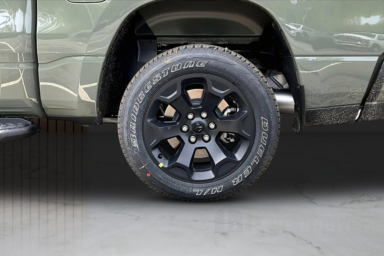 New 2026 RAM 1500 Express AWD/4WD image 32