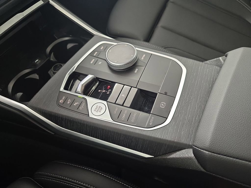 Used 2025 BMW 330i xDrive Sedan w/ Convenience Package image 27