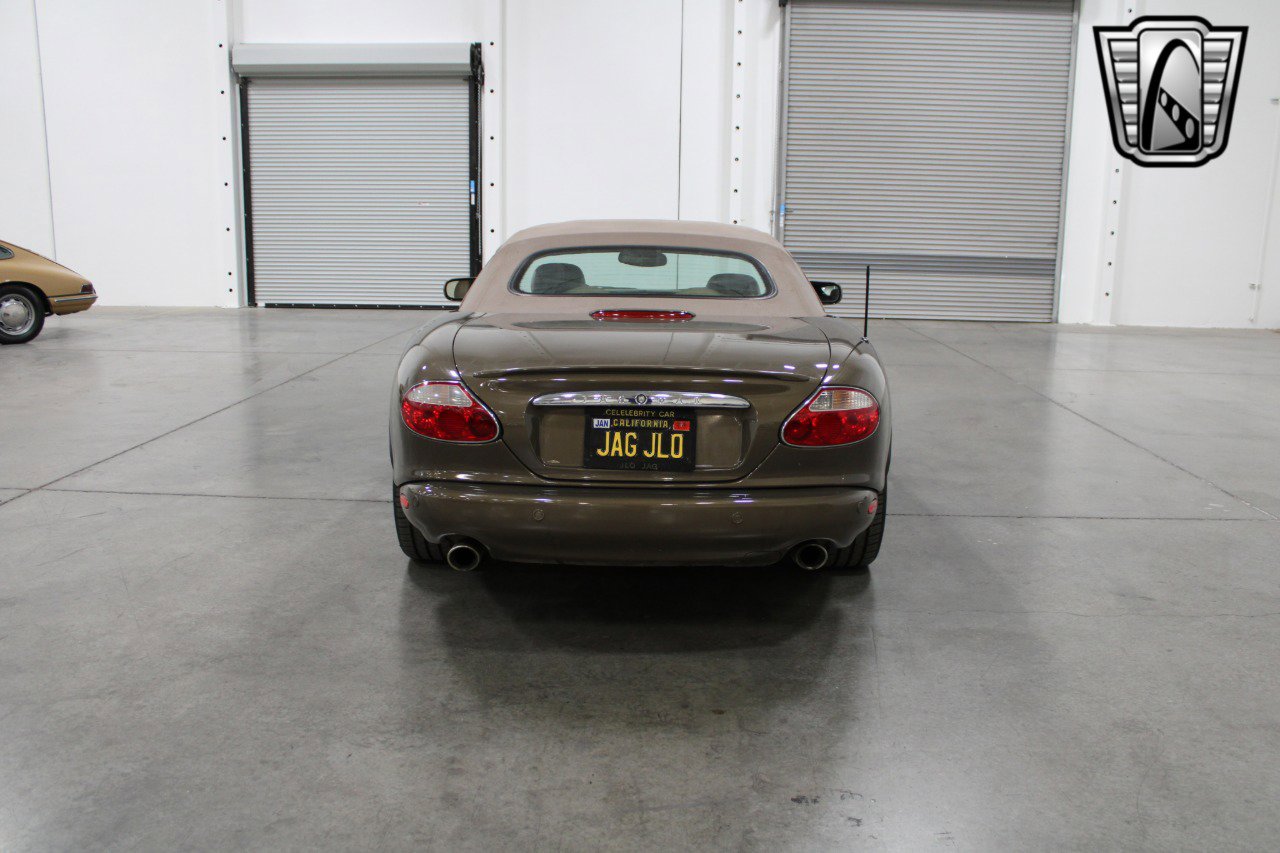 Used 2001 Jaguar XK8 Convertible image 4