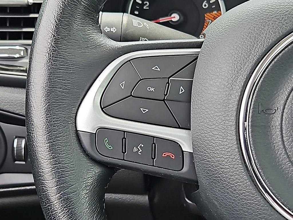 Used 2023 Jeep Renegade Altitude w/ Sun/Sound Group AWD/4WD image 22