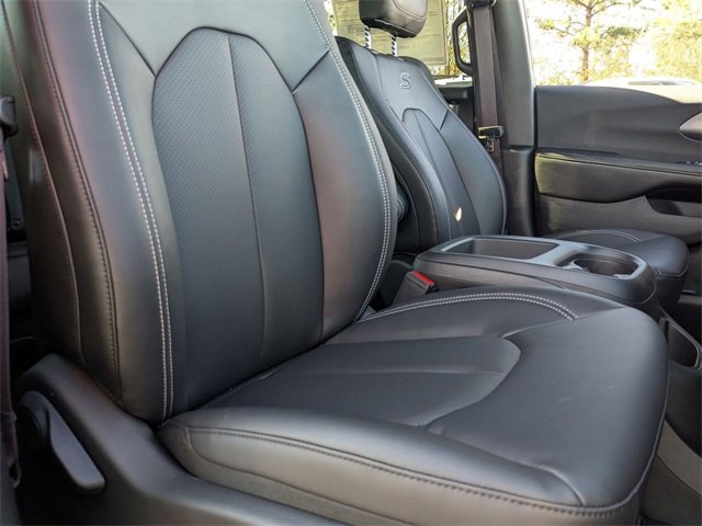 New 2026 Chrysler Pacifica Select image 36