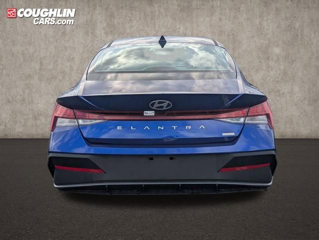 New 2026 Hyundai Elantra Blue image 7
