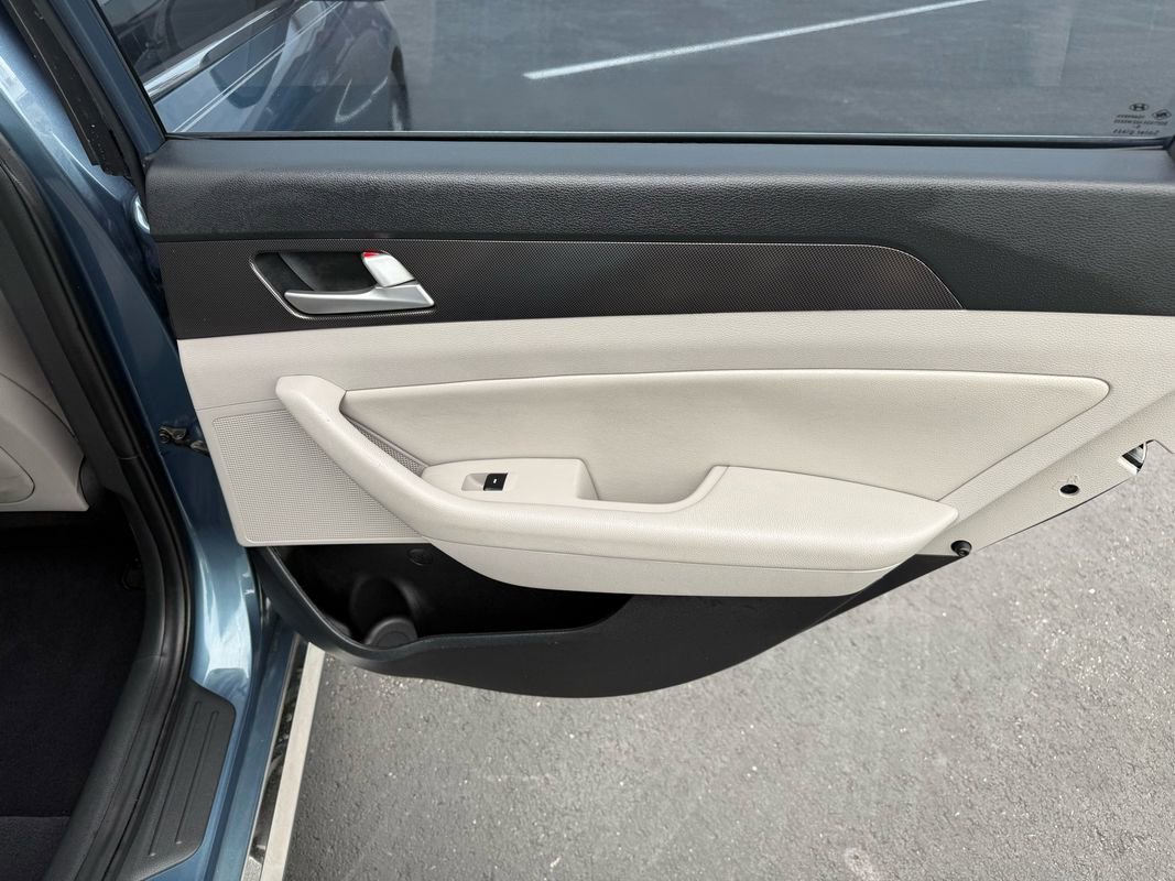 Used 2017 Hyundai Sonata Sport w/ Value Edition Package 02 image 20