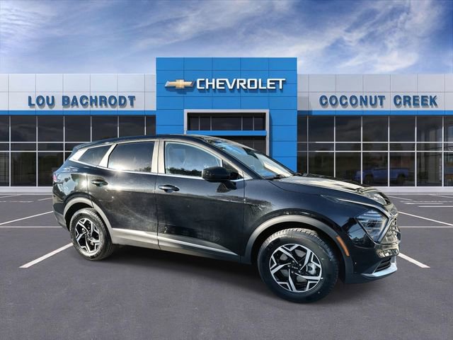 Used 2024 Kia Sportage LX image 2