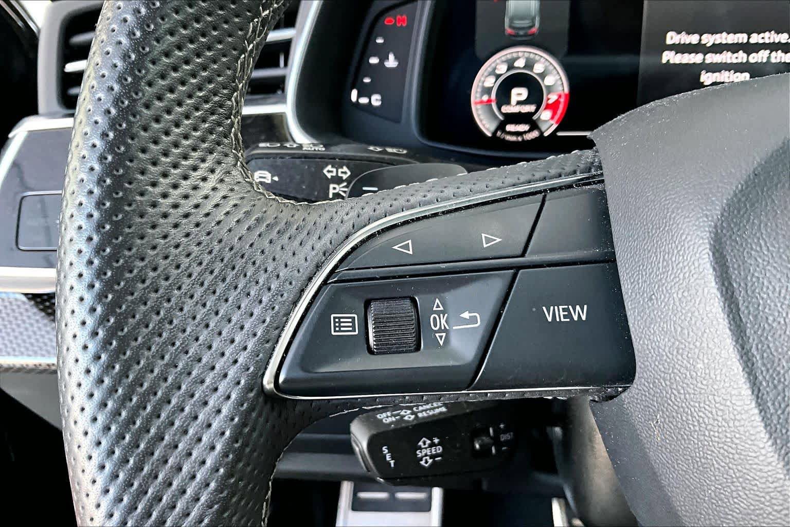 Used 2022 Audi SQ7 Prestige AWD/4WD image 23