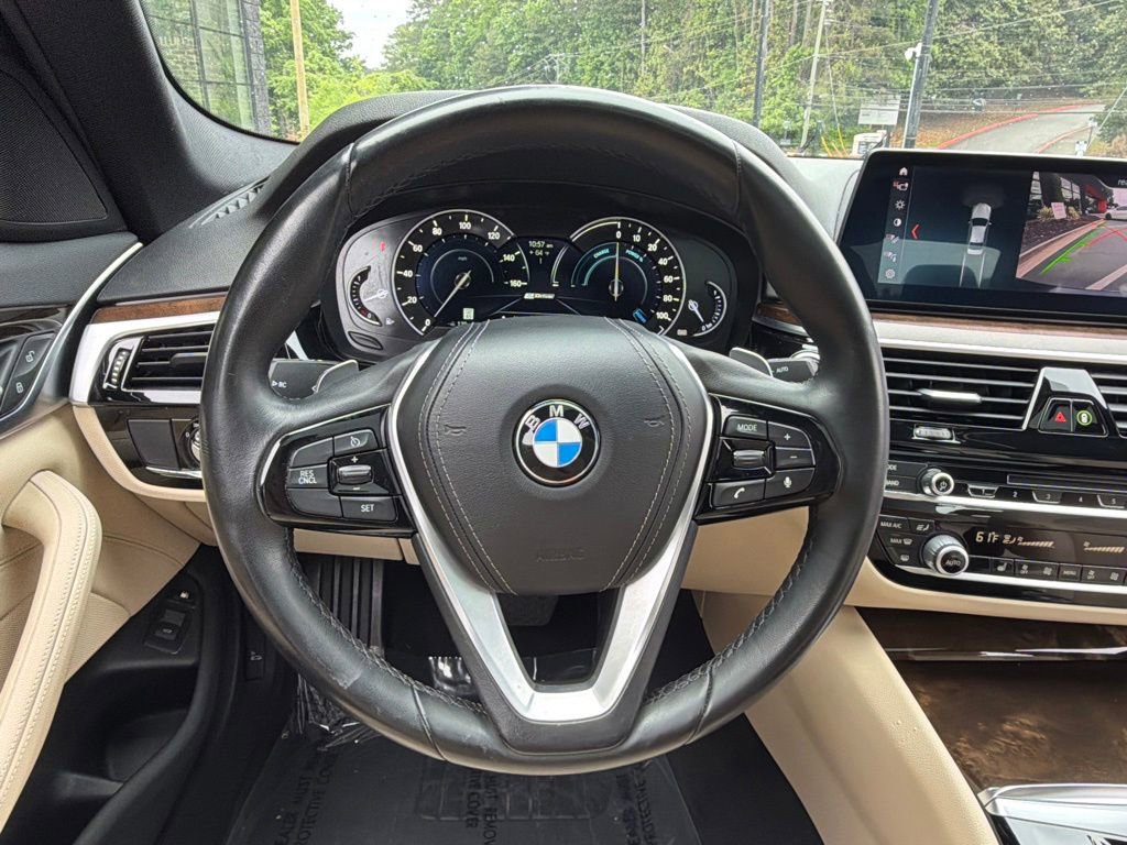 Used 2019 BMW 530e w/ Convenience Package RWD image 42