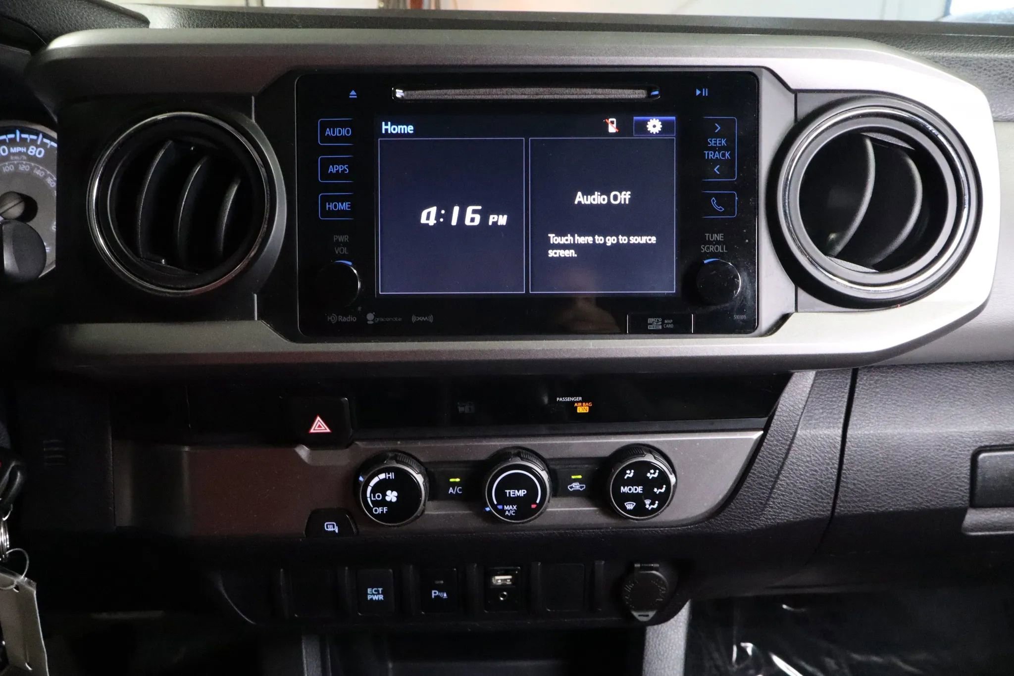 Used 2017 Toyota Tacoma SR5 w/ Tow Package image 17