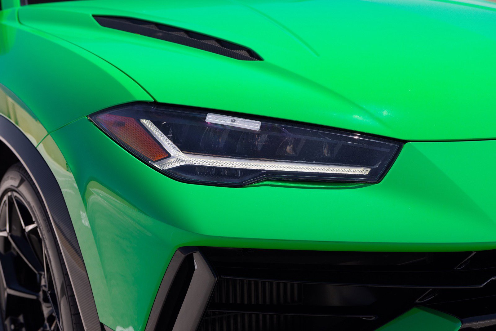 Used 2023 Lamborghini Urus Performante AWD/4WD image 19