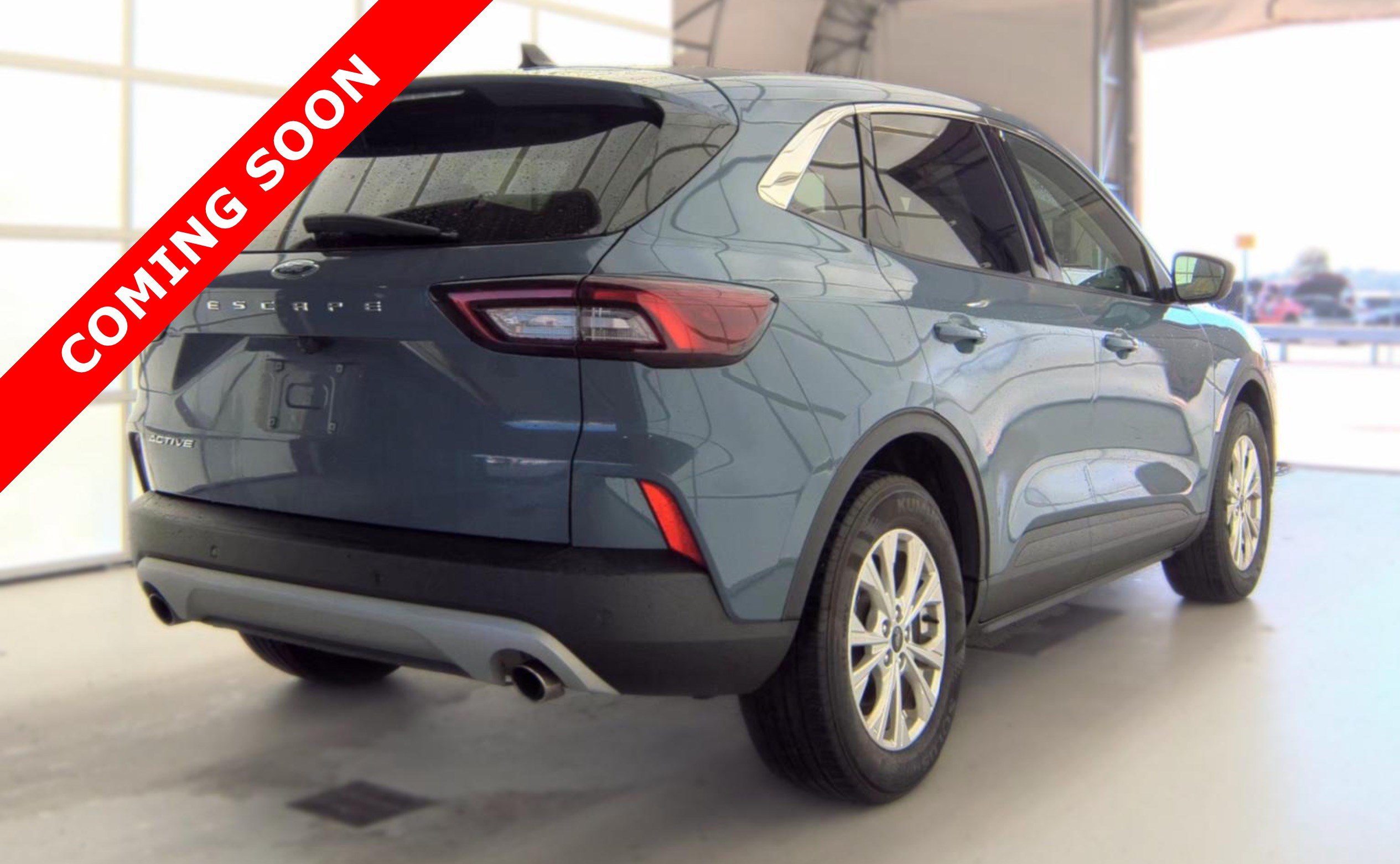 Used 2023 Ford Escape Active w/ Cold Weather Package FWD image 4
