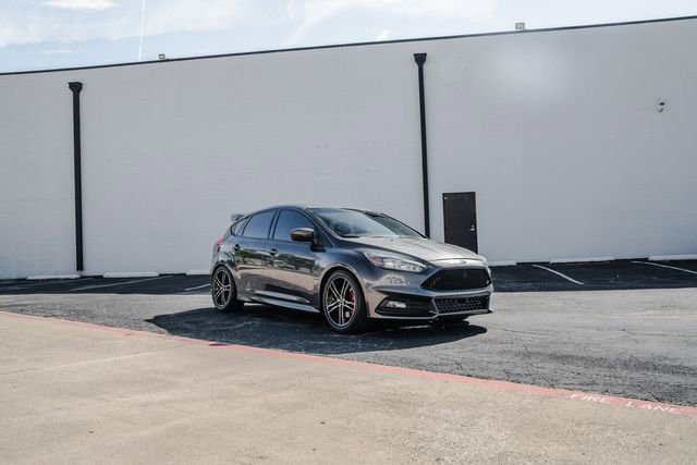 Used 2015 Ford Focus ST image 17