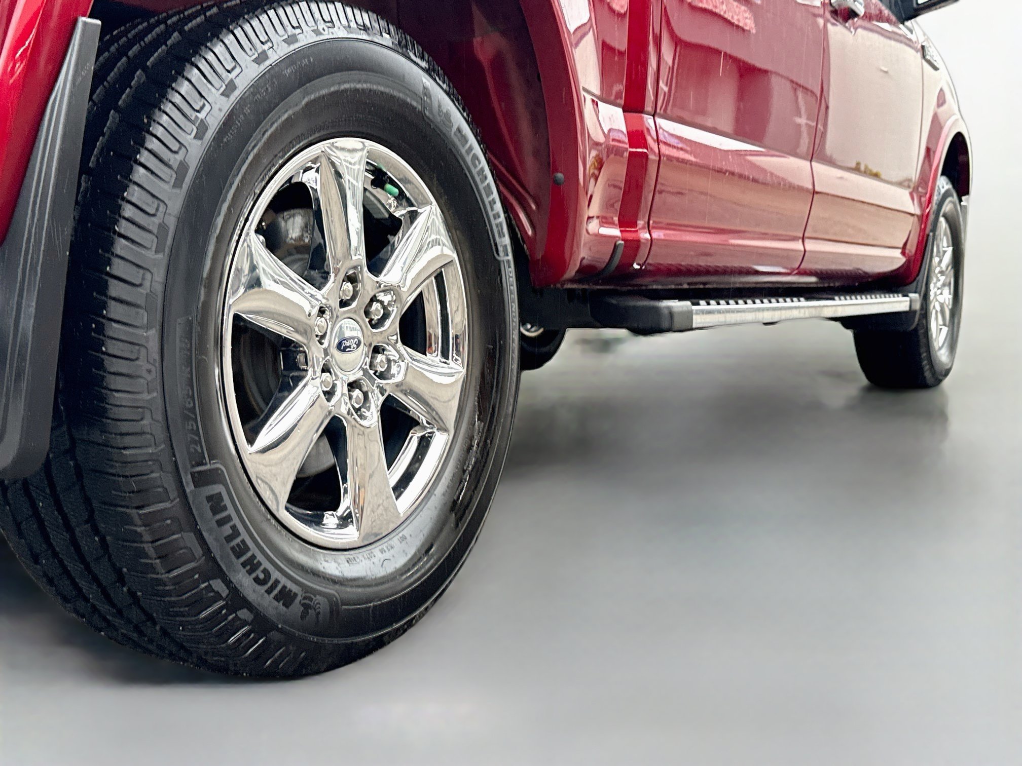 Used 2019 Ford F150 Lariat w/ Equipment Group 502A Luxury AWD/4WD image 9