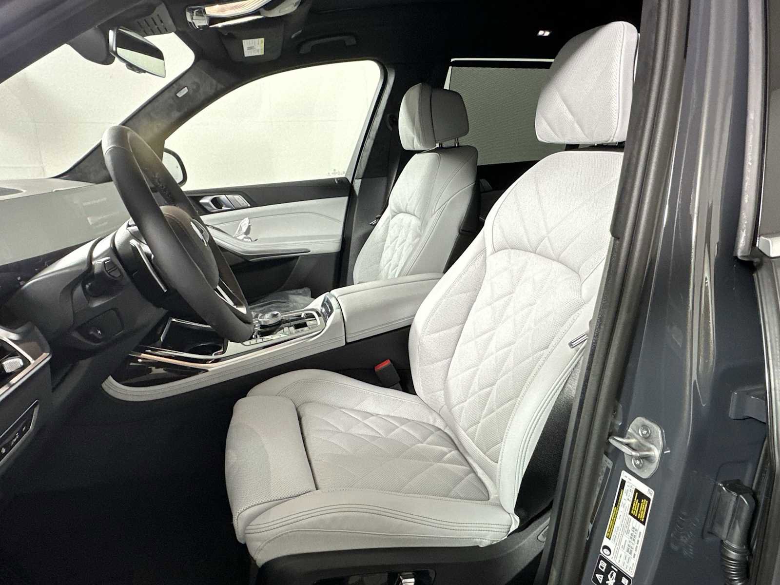 New 2026 BMW X7 xDrive40i w/ Executive Package image 11
