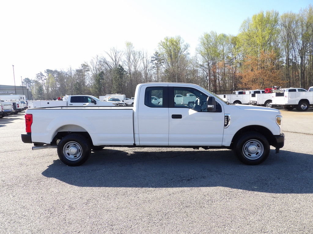 Used 2019 Ford F250 XL w/ Power Equipment Group image 9