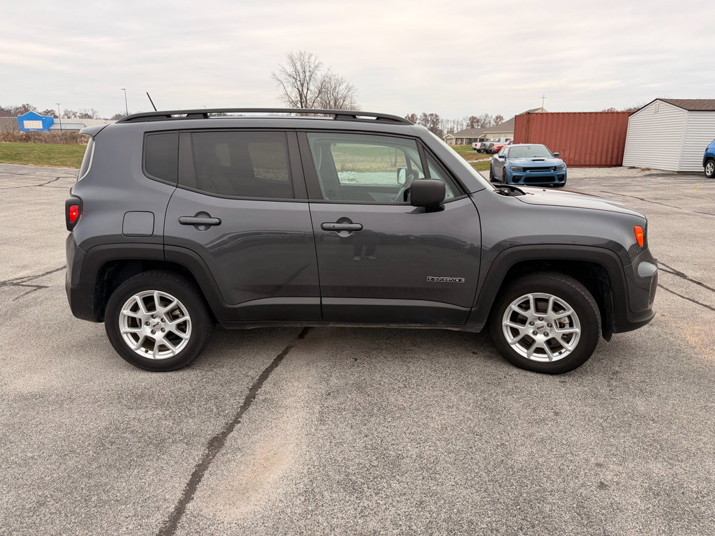 Used 2022 Jeep Renegade Latitude image 5